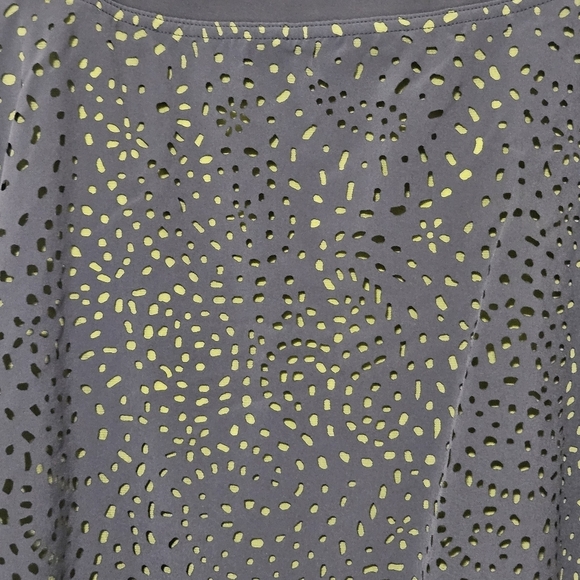 Title Nine skort size small Gray and neon Yellow cutout design - Picture 2 of 10